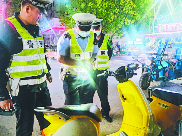 夜间严查电摩“飙车炸街”